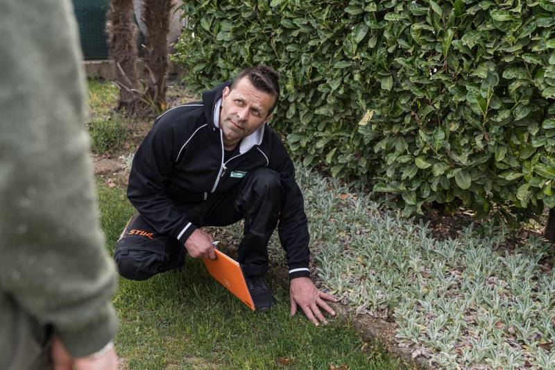 installazione-robot-taglia-rasa-erba-como-monza-brianza-08